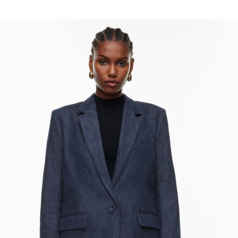 Aritzia size XS Adaption denim blazer